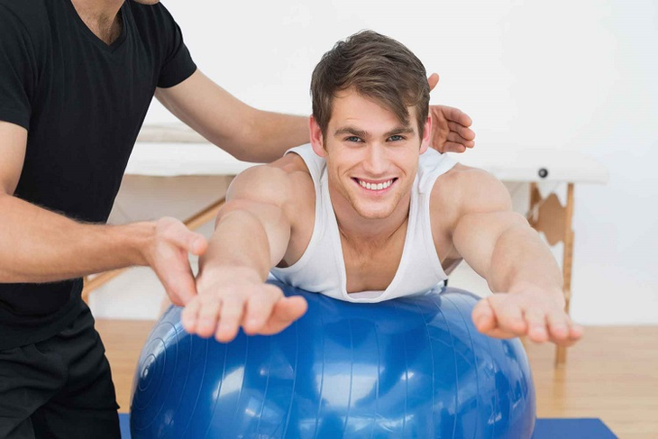 exerciții pe un fitball pentru prostatită